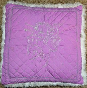 Machine embroidered pillow Alewaulfe made for Lynnette de Sandoval del Valle de los Unicornios on a commission from Therese of the White Griffin