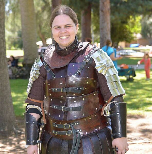 File:Leather chest piece, tasettes, gorget and vambraces 2.2017.jpg