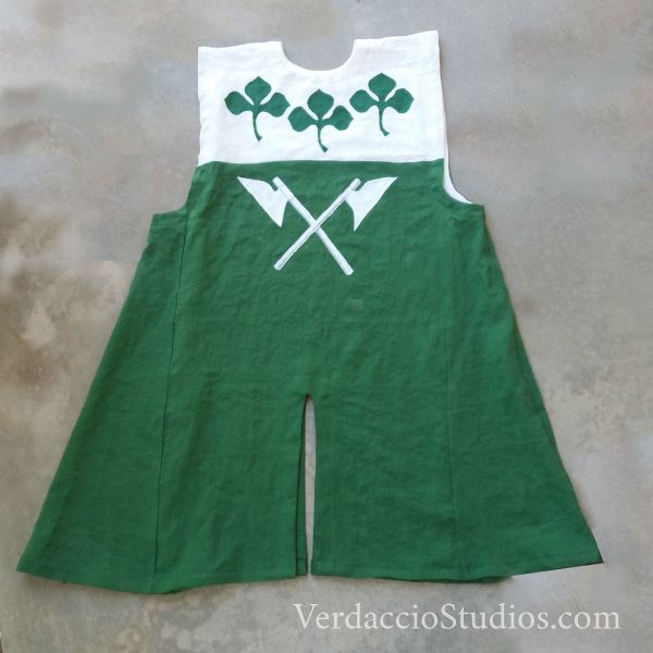 File:VS - Green Axe Surcoat .jpg